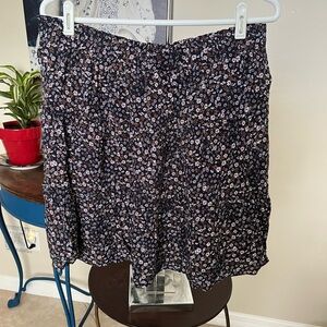 NWOT Ann Taylor LOFT Floral Tiered Skirt - L